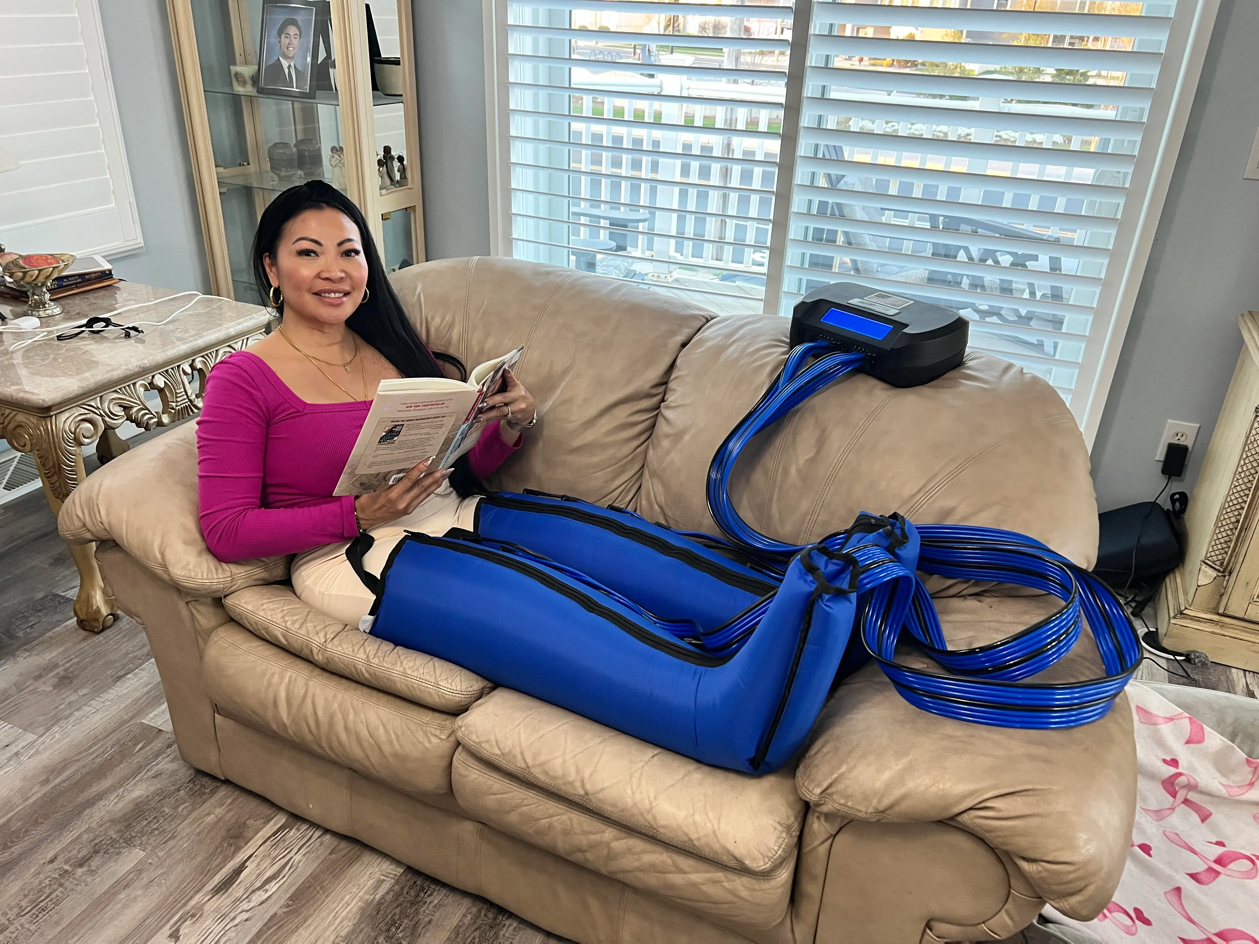 Leg sleeve home compression therapy for lymphedema treatment